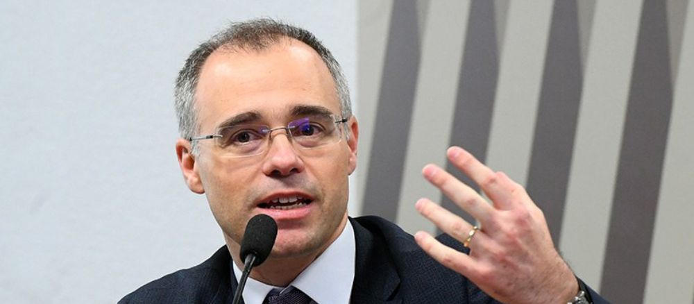Para André Mendonça o fim das saidinhas não vale para o preso que já teve o benefício.